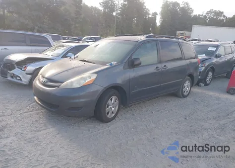 2010 Toyota Sienna Ce/Le z USA, uszkodzony, nr VIN 5TDKK4CC4AS325832